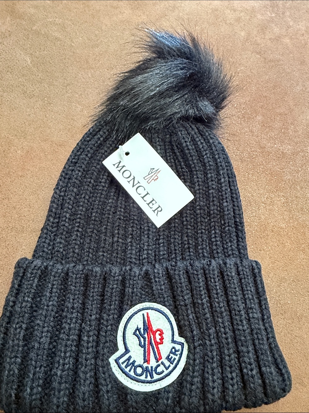 Moncler Black Adults Ribbed Beanie with Faux-Fur Pom one-size New without tag